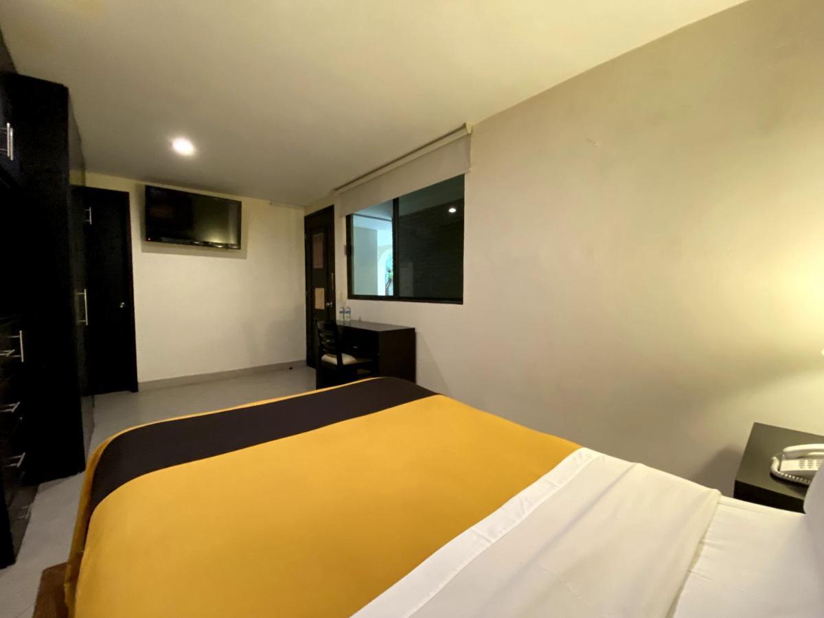 Hotel Escala Puebla Centro Екстер'єр фото