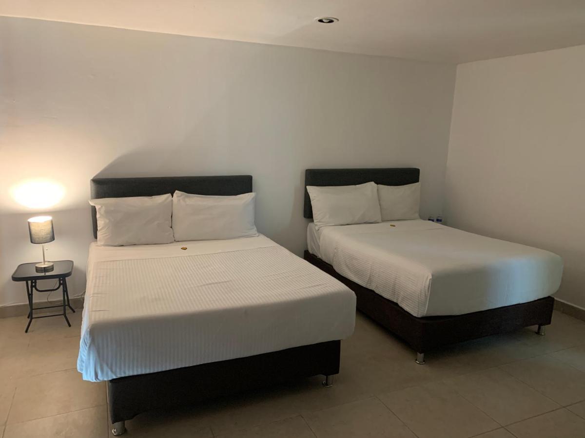 Hotel Escala Puebla Centro Екстер'єр фото