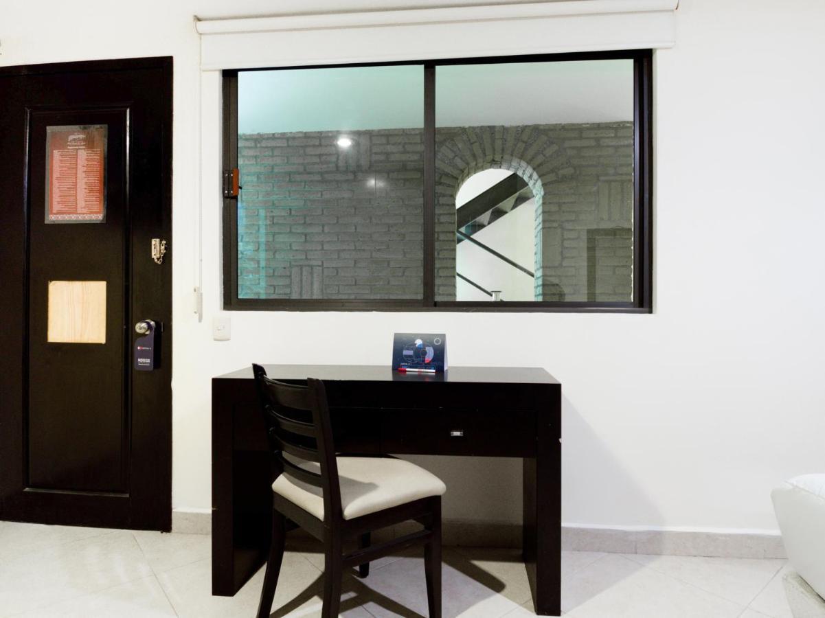 Hotel Escala Puebla Centro Екстер'єр фото